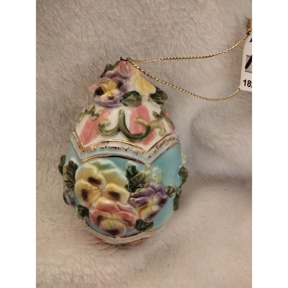 Porcelain/ceramic floral egg ornament 3.75" - Picture 2 of 8